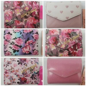 Cartera pequeña con solapa Betsey Johnson Luv Betsey para tarjetas/facturas/identificaciones ~tú eliges~ - Imagen 1 de 11