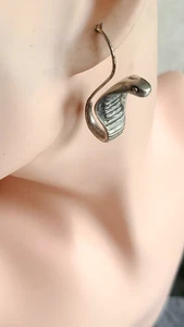 Vintage Weißmetall Figur Kobra Schlange Ohrringe 2 5/8" - Bild 1 von 6