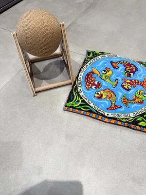 bundle Interactive Cat Toy Indoor Cat Scratching Sisal Rope Ball and crinkle mat - Image 1 of 4