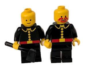 Lote de 2 Minifiguras LEGO Classic City FireFighter Hacha Cinturón Negro Rojo - Imagen 1 de 14