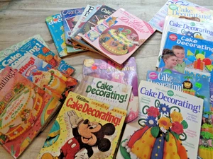 20 Wilton PATTERN books/magazines LOT 1980's 1990's 2000's Cake Decorating - Picture 1 of 4