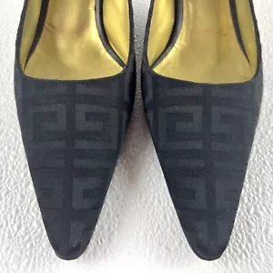 Givenchy Classic Old Money Size 40 Black Monogram Pointed Toe Kitten Heel Pumps - Picture 1 of 13
