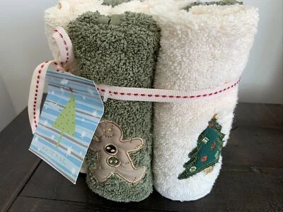 NEW Fingertip Towels Embroidered Appliqué Christmas Set of 7 Guest Bathroom (K6) - Image 1 of 4