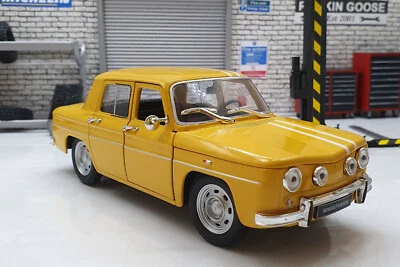 Renault R8 Gordini - Yellow 1:24 Scale Car - Image 1 of 4