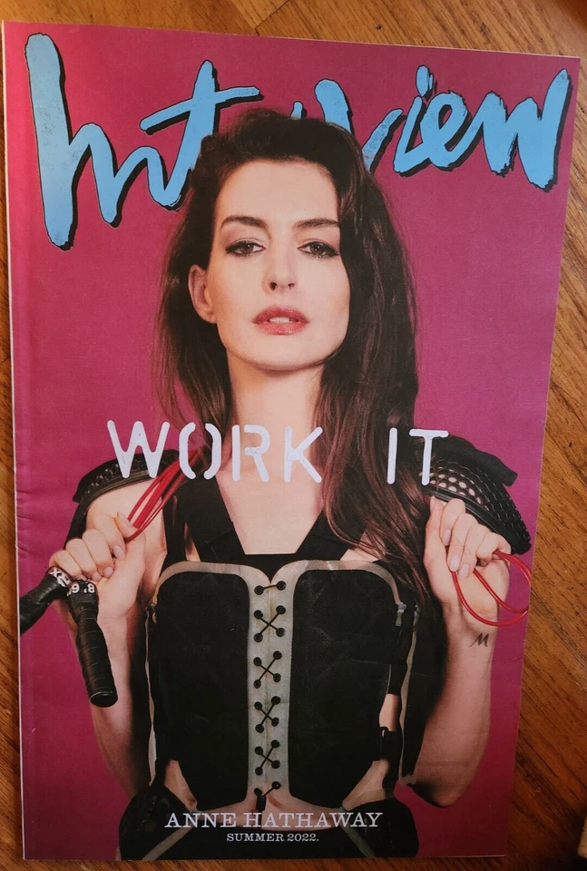Magazine mode fashion INTERVIEW MAGAZINE Summer 2022 Anne Hathaway - Image 1 of 1