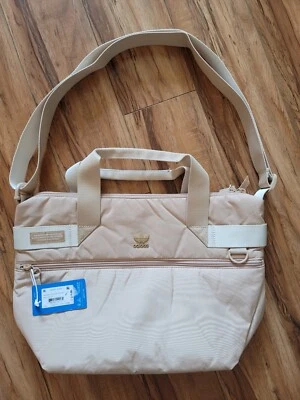 ADIDAS Originales Beige Logo Puffer Shopper TOTE Bandolera BOLSO DE HOMBRO NUEVO Foto 1 de 4