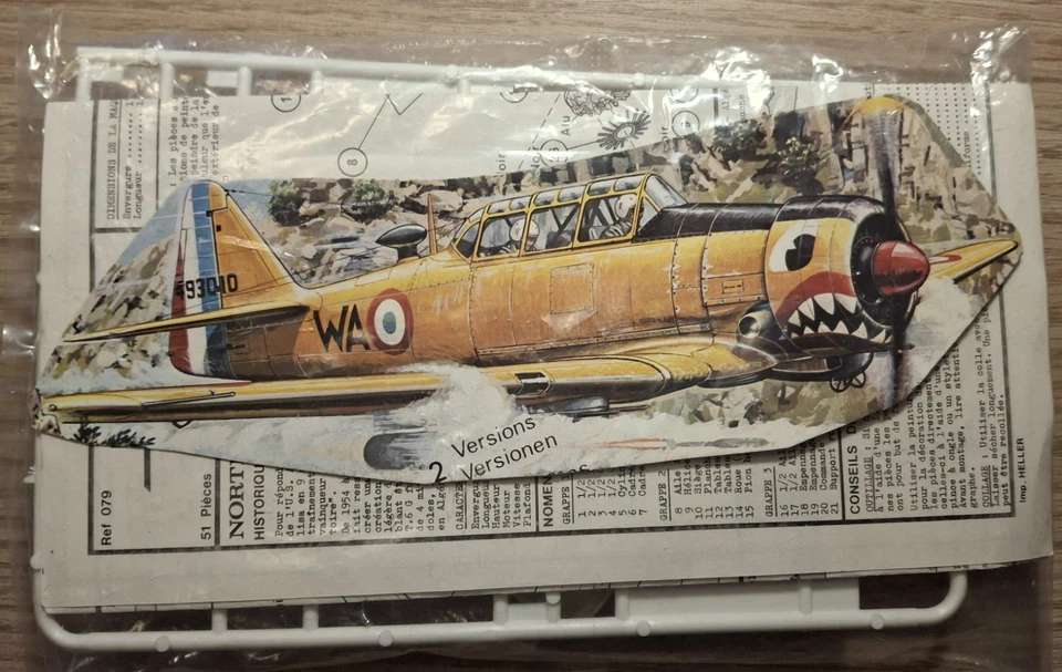 NORTH AMERICAN T-6G TEXAN 1:72 HELLER Kit  no scatola originale manca un pezzo - Immagine 1 di 4