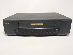 SANYO VWM-365 4 HEAD VCR VHS Sold As Is For Parts Or Repair - Picture 1 of 3
