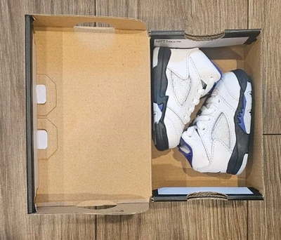 Nike Jordan 5 ретро младенца/ребенка ясельного возраста обувь Размер 2, цвет: белый/темный Concord/черный - Изображение 1 из 4