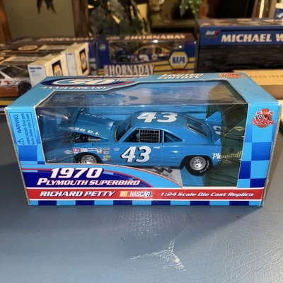 Richard Petty #43 1/24 Diecast 1970 Plymouth Superbird Rare Racing Champions - Image 1 of 4