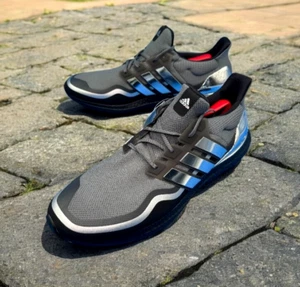 Nuevo Adidas Zapatos para Correr Hombres 18 Ultra Boost MTL Gris Plata Metálico Nuevo con Etiquetas UK17 - Imagen 1 de 11