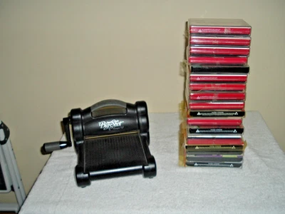 Big Shot Die Cutting Machine, 17 Dies No Platform or Plates Crafting Card Making - Image 1 of 4