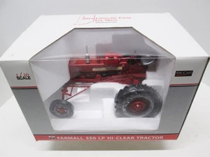 SpecCast FARMALL 350 LP HI-CLEAR TRACTOR 1/16 - 2004 LAFAYETTE TOY SHOW  - N.I.B - Picture 1 of 3