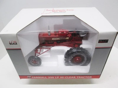 SpecCast FARMALL 350 LP HI-CLEAR TRACTOR 1/16 - 2004 LAFAYETTE TOY SHOW  - N.I.B - Image 1 of 3