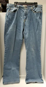 Levi Strauss & Co 550 Relaxed Boot Cut Womens 18M Medium wash Preowned - Picture 1 of 10