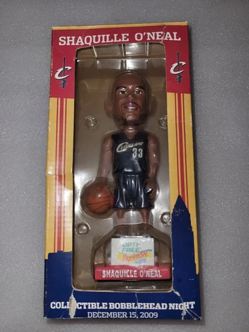 Shaquille O'Neal Bobblehead Cleveland Cavaliers December 15, 2009 Cavs Cover
