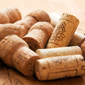 50 Korken Flaschenstopfen Wein Kork Korkstopfen Basteln Naturkork Deko - Bild 1 von 5