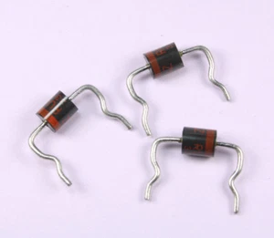 24 Stück SANKEN Fast Recovery Allzweckdiode, geformte Kabel, 3,5 A 200 V  - Bild 1 von 1