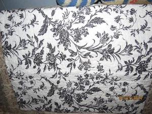 LAURA ASHLEY AMBERLEY BLACK & WHITE QUILTED TOILE (2) KING PILLOW SHAMS 26 X 41 - Picture 1 of 5