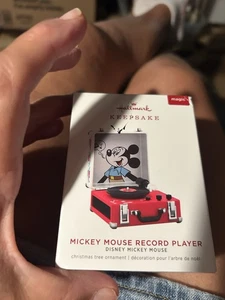 Hallmark 2019 Disney MICKEY MOUSE RECORD PLAYER Magic Sounds Keepsake Ornament - Picture 1 of 2