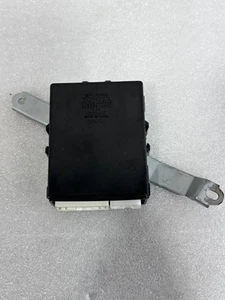 1998 LEXUS LS400 LEFT REAR DOOR MULTIPLEX CONTROL MODULE 89225-50010 - Picture 1 of 8