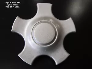 2000 - 2007 Ford Taurus center cap OEM Silver 3384 3538 Taurus Center Cap - Picture 1 of 7