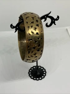 Vintage 70s Brass Bangle Bracelet open work pattern 1 inch wide - Picture 1 of 6