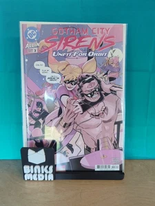 Gotham City Sirens Unfit For Orbit #3 (Of 5) Cover A Terry Dodson & Rachel Dodso - Picture 1 of 5