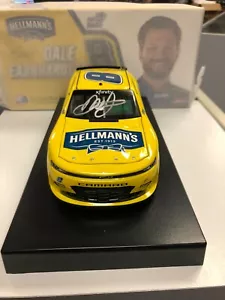Dale Earnhardt Jr #8 Hellmann's 2020 1:24 Camaro *AUTOGRAFATO* NX82023HLEJA - Foto 1 di 8