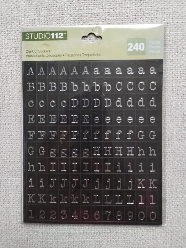 Máquina de escribir troquelada adhesiva Alpha K & Company Studio 112  Foto 1 de 1