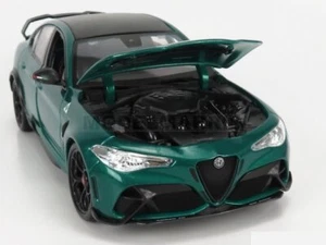 Burago 01447 Alfa Romeo - Giulia Gtam 2020 - Burago - 01447 - 1:18 - Bild 1 von 1