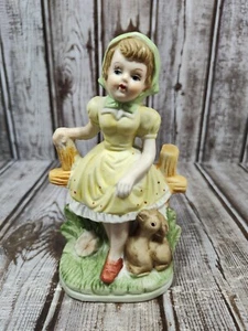 KLEINES LAND MÄDCHEN FIGUR PORZELLAN REHKITZ BABY HIRSCH ZAUN VINTAGE 5,75"H - Bild 1 von 6
