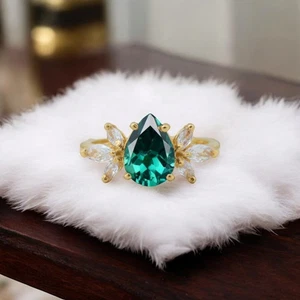 Pear Cut Simulated Green Emerald Stunning Wedding Ring In 14k Yellow Gold Plated - Picture 1 of 7