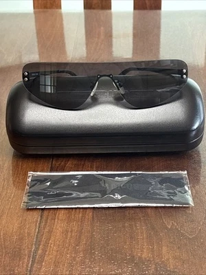 Gafas de sol McQ by Alexander McQueen negras grises escudo MQ0221S, unisex, nuevas con etiquetas Foto 1 de 4