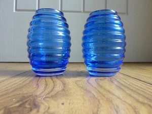 Two Dartington Mini Gems Beehive Handmade Blue Ribbed Crystal Glass Vases - Picture 1 of 3