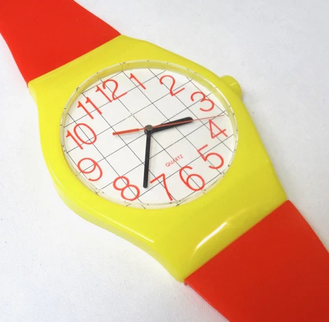 XL POSTMODERN LARGE WALL CLOCK IN WRIST WATCH SHAPE VINTAGE MEMPHIS AGE POP ART Cover
