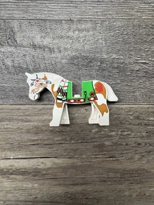Lego weißes Pferd mit grüner Decke Minifigur aus Set 6718 - Bild 1 von 2
