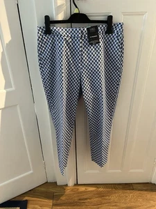 BNWT M&S Capri Navy Blue Patterned 7/8 Trousers Size 14 Short - Picture 1 of 7