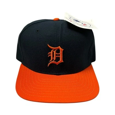 DEADSTOCK VTG 90s MLB DETROIT TIGERS NEW ERA SNAPBACK HAT MADE IN USA SIZE FREE - Image 1 of 4