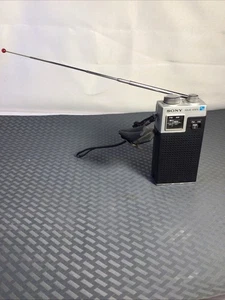 SONY TRANSISTOR POCKET RADIO TFM-4500 RADIO WITH CASE, WORKS - Picture 1 of 17