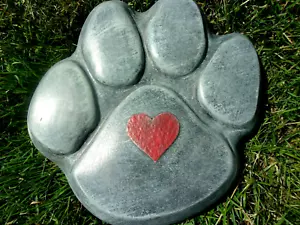 Dog paw print stepping stone mold 12" x 12" x 2" plaster concrete plastic mould - Picture 1 of 6
