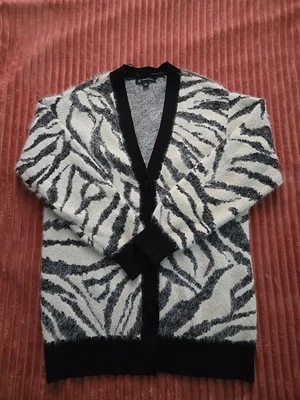 Cárdigan cebra INC Concepts talla M usado en excelente estado Foto 1 de 4