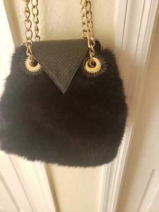 Betsey Johnson Betsey Johnson Schultertasche aus echtem Fell schwarz - Bild 1 von 5