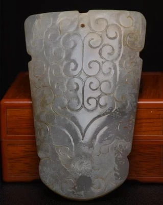 认证天然海天玉雕刻精美祝愿你雕像吊坠 11169 — 第 1/4 张图片