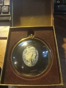 Peter Bates Roman Chariot Cameo In Box England - Picture 1 of 6