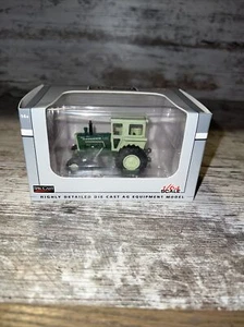 1/64th Scale Oliver 1755 Tractor with Cab Diecast SpecCast - Picture 1 of 7