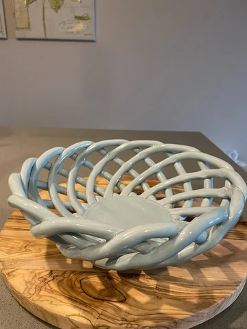 Octavo "Sicilia" Woven Ceramic Basket, White, EUC Cover