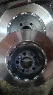 Rotores delanteros 2 piezas Dodge Charger Scatpack Mopar 2021-2023 original OEM 68474086AC Foto 1 de 4