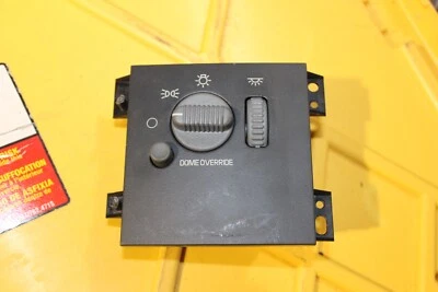 Chevrolet Blazer Sonoma S10 1999-2005 interruptor de atenuación de faros/anulación de cúpula Foto 1 de 3