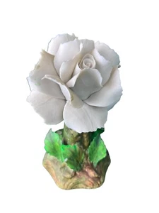 Vintage Dea Capodimonte Porcelain White Rose Flower Made in Italy - Picture 1 of 15